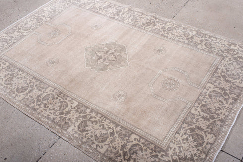 Antique Sivas Area Rug (4' x 6')